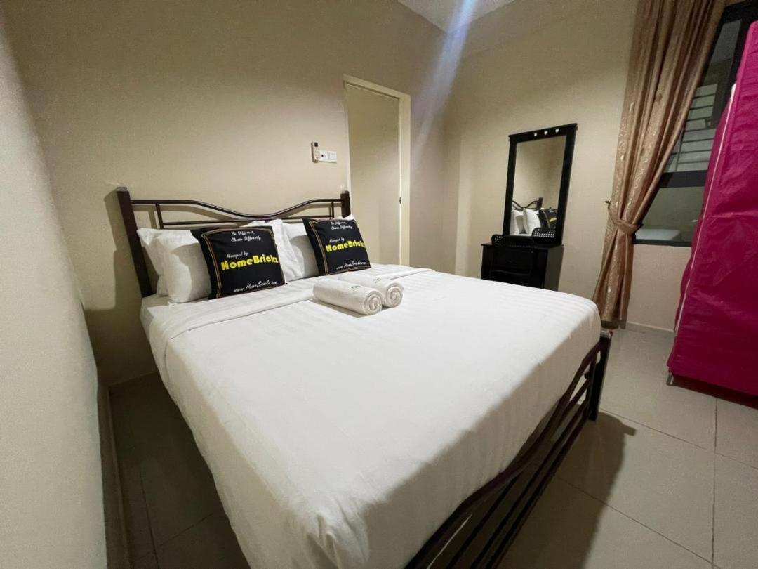 Centrestage Pj By Homebrickz Petaling Jaya Extérieur photo